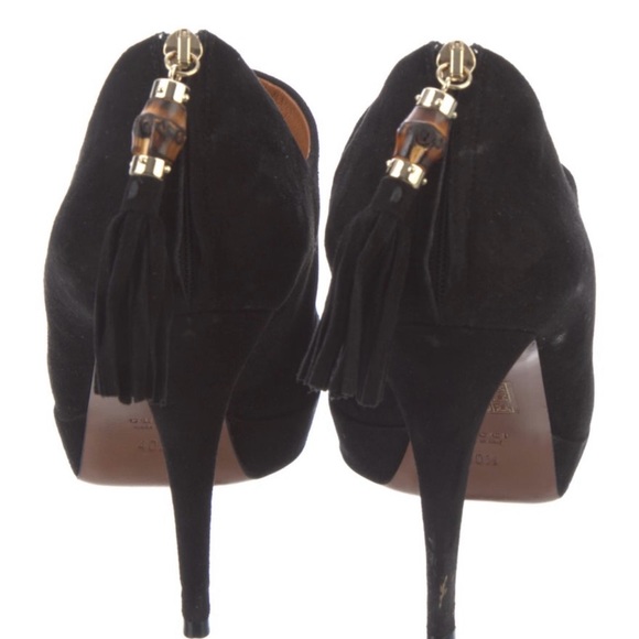Authentic Gucci suede tassel accent boots, size 40.5, runs a half size small - Picture 3 of 5